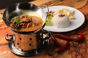 cafe Instagramable di Medan, Fish Curry Kito Floral Cafe & Restaurant