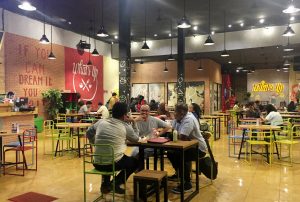 Whats Up Café, tempat makan Indomie di Jakarta