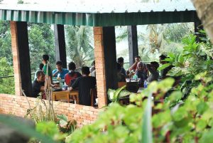 Resto Kebun Teduh, rumah makan Sunda lesehan di Bogor