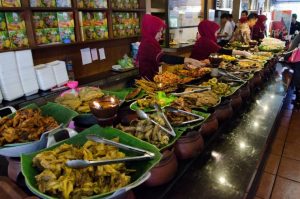 restoran Sunda paling enak di Bandung, Rumah Makan Ampera di Bandung