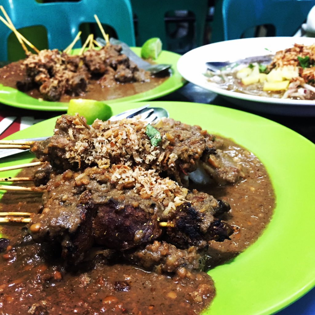kuliner hits di Medan, Sate Memeng, CariMakanAja