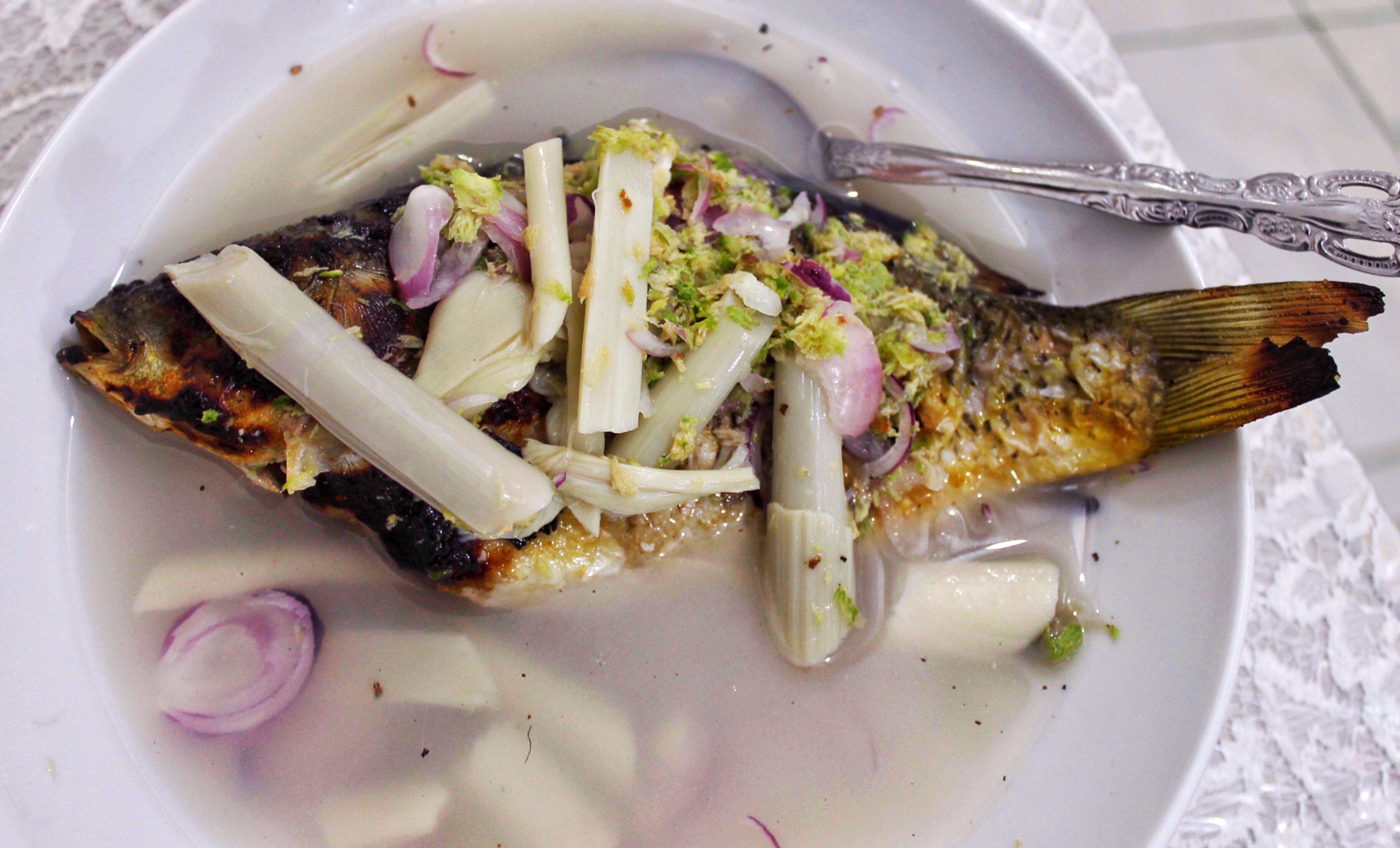masakan Mandailing di Jakarta, Ikan Mas Holat, carimakanaja.com