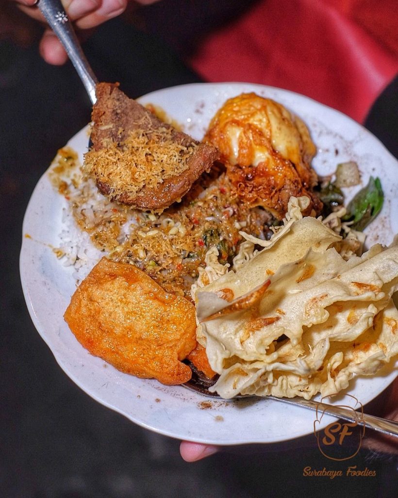 kuliner malam di Surabaya, Pecel Rawon Pucang, Cari Makan Aja