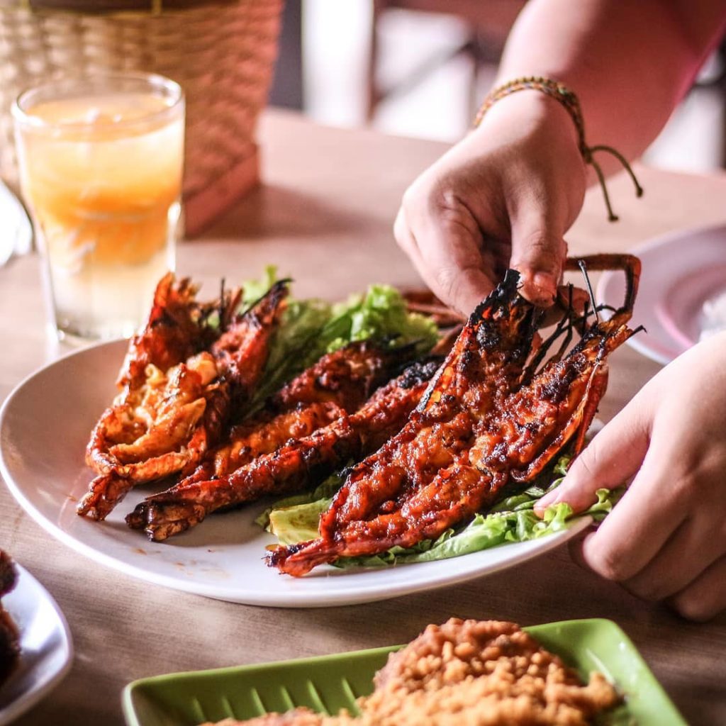 restoran seafood di Medan, Restoran Lembur Kuring, carimakanaja.com
